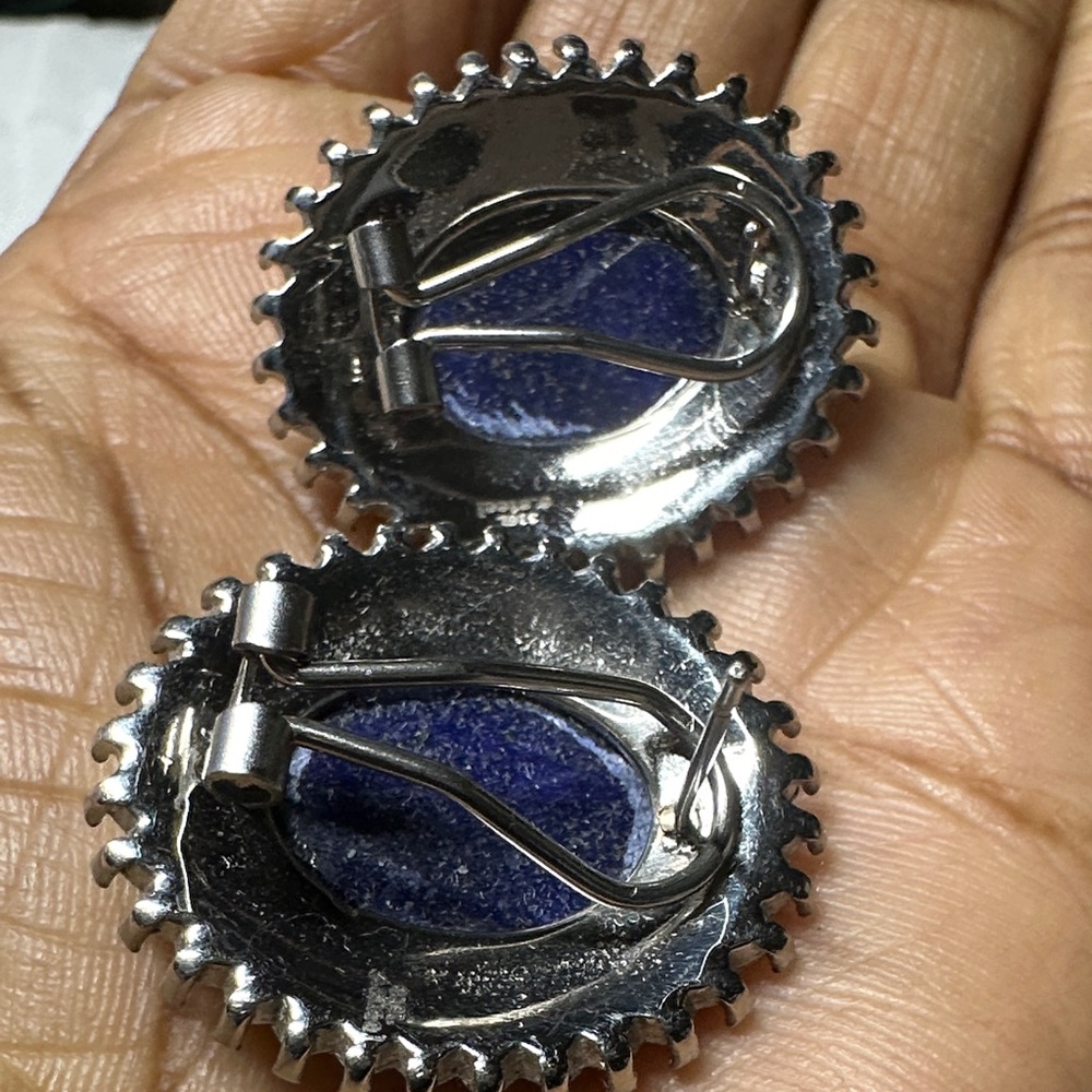 This is a pair of vintage silver-tone lapis lazuli cuff links - Picture 8 of 15